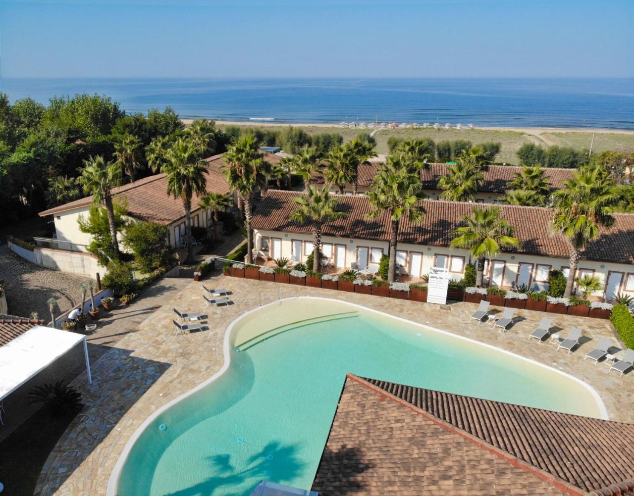 Paestum Inn Beach Resort Hotel 4*