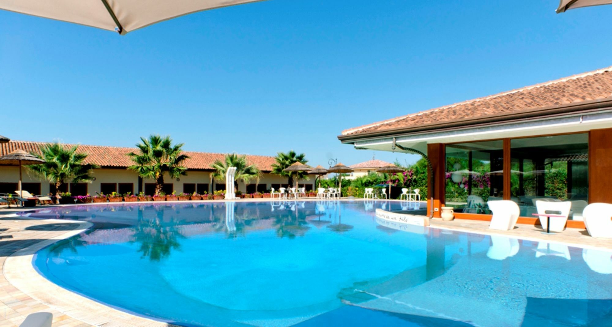 Hotel Paestum Inn Beach Resort 4*